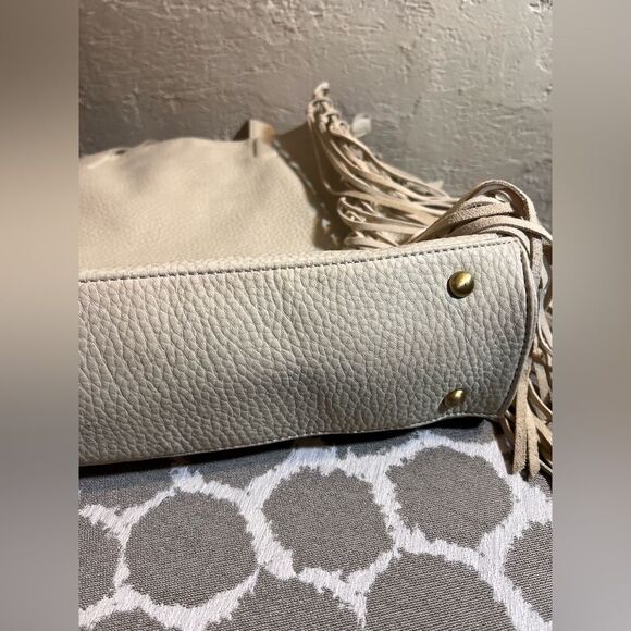 Shiraleah Fringe Cream Tote/Crossbody Vegan Bag large zipper pocket faux leather - Picture 13 of 16